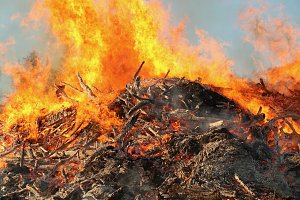 Osterfeuer bei Krimderode
