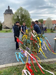In Wolkramshausen durfte man heute endlich wieder einen Maibaum setzen