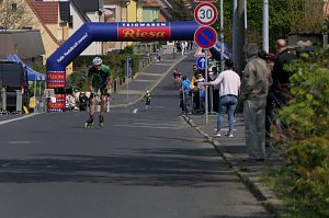 Wettbewerbe im Speedskating mit Nordh&auml;user Familie