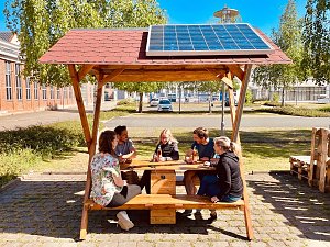 Die erste Auftankstelle an der Hochschule Nordhausen hat ihren Platz gefunden.