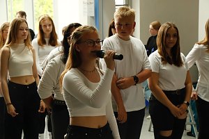 An der Lessing-Schule wurde gestern die dritte Runde des "Tags in der Praxis" mit einer Berufsmesse eingel&auml;utett