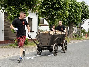 5. Handwagenrennen