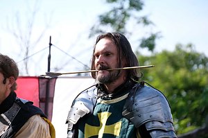 Ritterspektakel auf der Ronneburg zum Pfingstsamstag