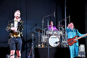 T&auml;nzchentee 