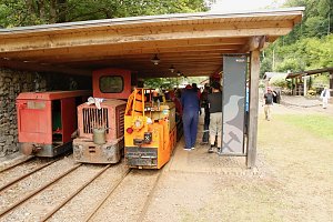 Rettung aus der Finsternis - am Rabensteiner Stollen wurde heute die Rettung unter Tage geprobt