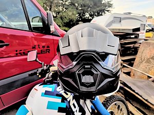 Motorräder im Ziegelwerk