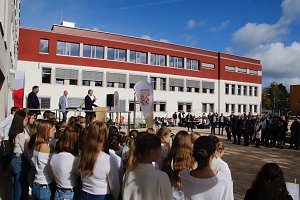 Es "Schillert" in Bleicherode - der Umbau des Gymnasiums wurde heute offiziell beendet