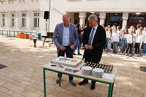 Es "Schillert" in Bleicherode - der Umbau des Gymnasiums wurde heute offiziell beendet