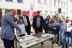 Es "Schillert" in Bleicherode - der Umbau des Gymnasiums wurde heute offiziell beendet