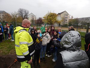 Eine Sommerlinde f&uuml;r die Petersbergschule