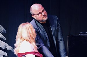 In Haus der Kunst in Sondershausen fand das vorletzte Weihnachtskonzert des Tenortrios Fellas, in diesem Jahr, vor ausverkauftem Haus statt. Am Klavier begleitete sie die bekannten Pianistin Rosalina Genchev 