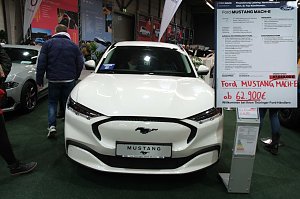 Peter Blei auf der Erfurter Automesse