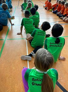 Landesfinale im Zweifelderball mit den Kindern der Bertolt-Brecht-Grundschule