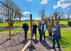 Vertreterinnen des Th&uuml;ringer Ministeriums f&uuml;r Bildung, Jugend und Sport haben sich jetzt vor Ort ein Bild der umgesetzten F&ouml;rdervorhaben im Ganztagesprogramm in Grundschulen gemacht.