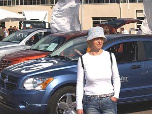 Menschen und Autos