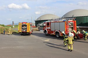 Feuerwehr&uuml;bung an der Biomethananlage in Bielen