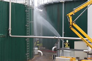Feuerwehr&uuml;bung an der Biomethananlage in Bielen