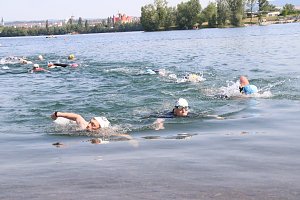 Die ersten Wettk&auml;mpfe beim Scheunenhof-Triathlon