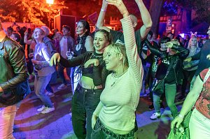 Impressionen vom Freitagabend auf dem Altstadtfest