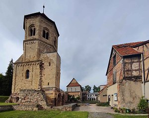 Peter Blei unterwegs im Kloster Göllingen