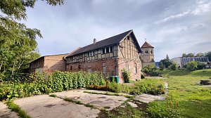 Peter Blei unterwegs im Kloster Göllingen