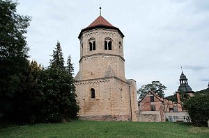 Peter Blei unterwegs im Kloster Göllingen