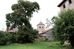 Peter Blei unterwegs im Kloster Göllingen