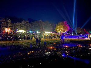 Gro&szlig;es Spektakel am Abend: das Lichterfest