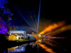 Gro&szlig;es Spektakel am Abend: das Lichterfest