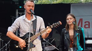 Rock f&uuml;r den Frieden auf dem Parkdeck der Echter Nordh&auml;user Marktpassage