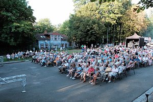 Peter Blei unterwegs auf dem Theaterfest