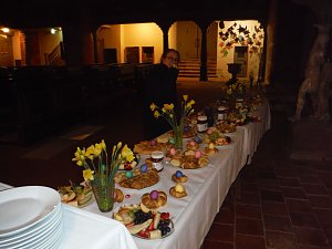 Die Oster&uuml;bernachtung im Kinder-Kirchen-Laden