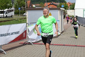 Auf der Zielgerade beim 11. Harztorlauf