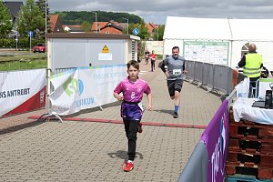 Auf der Zielgerade beim 11. Harztorlauf