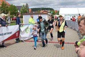Auf der Zielgerade beim 11. Harztorlauf