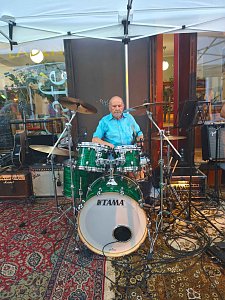HOFGANG kehrte am vergangenen Wochenende auf die B&uuml;hne zur&uuml;ck und spielte beim Jazzclub in der Kurzen Meile