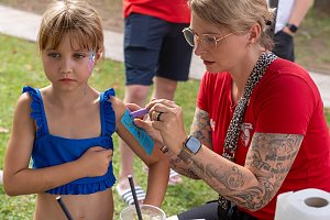 Meerjungfrauenfest im Bleicher&ouml;der Bad