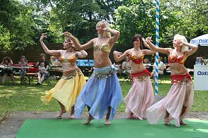 Frauen feierten