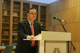 Bild: Die soziale Hoffnungslosigkeit &ouml;ffnet den Weg f&uuml;r politische Abenteuer, Prof. Dr. Henri M&eacute;nudier