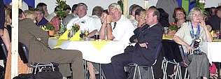 Bild: Ausklang im Festzelt