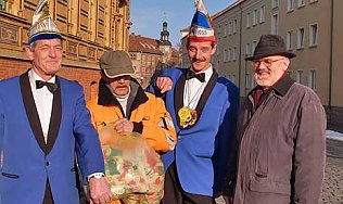 Bild: nnz-Foto des Tages: Kondom&uuml;bergabe
