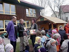 Bild: Spielplatz statt Blumen