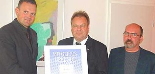 Bild: Gepr&uuml;ft und gebunden