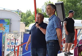 Bild: Nordhausens Oberb&uuml;rgermeister Kai Buchmann und Frank Fischer von der AG er&ouml;ffneten diesen besonderen Tag