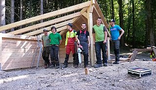 Bild: H&uuml;tte errichtet