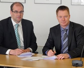 Unterzeichnet (Foto: privat)