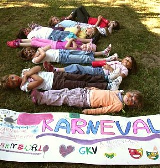 Gute Laune beim G&ouml;rsbacher Karneval (Foto: Dietzel)