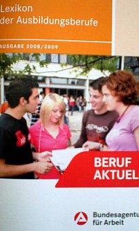 Hilfeleistung (Foto: BA)