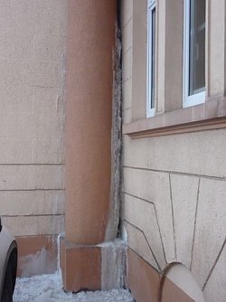 Wasser am Haus (Foto: nnz)