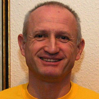 Von der 100-Meter-Sprintstrecke bis zur Marathondistanz - Speedskater Jens-Uwe Krebs ist auch im gehobenen Alter noch schnell unterwegs (Foto: Uwe Tittel)